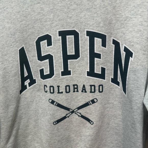Abercrombie and Fitch Women’s Soft AF Aspen Colorado Sweatshirt. Size XS - Picture 2 of 5
